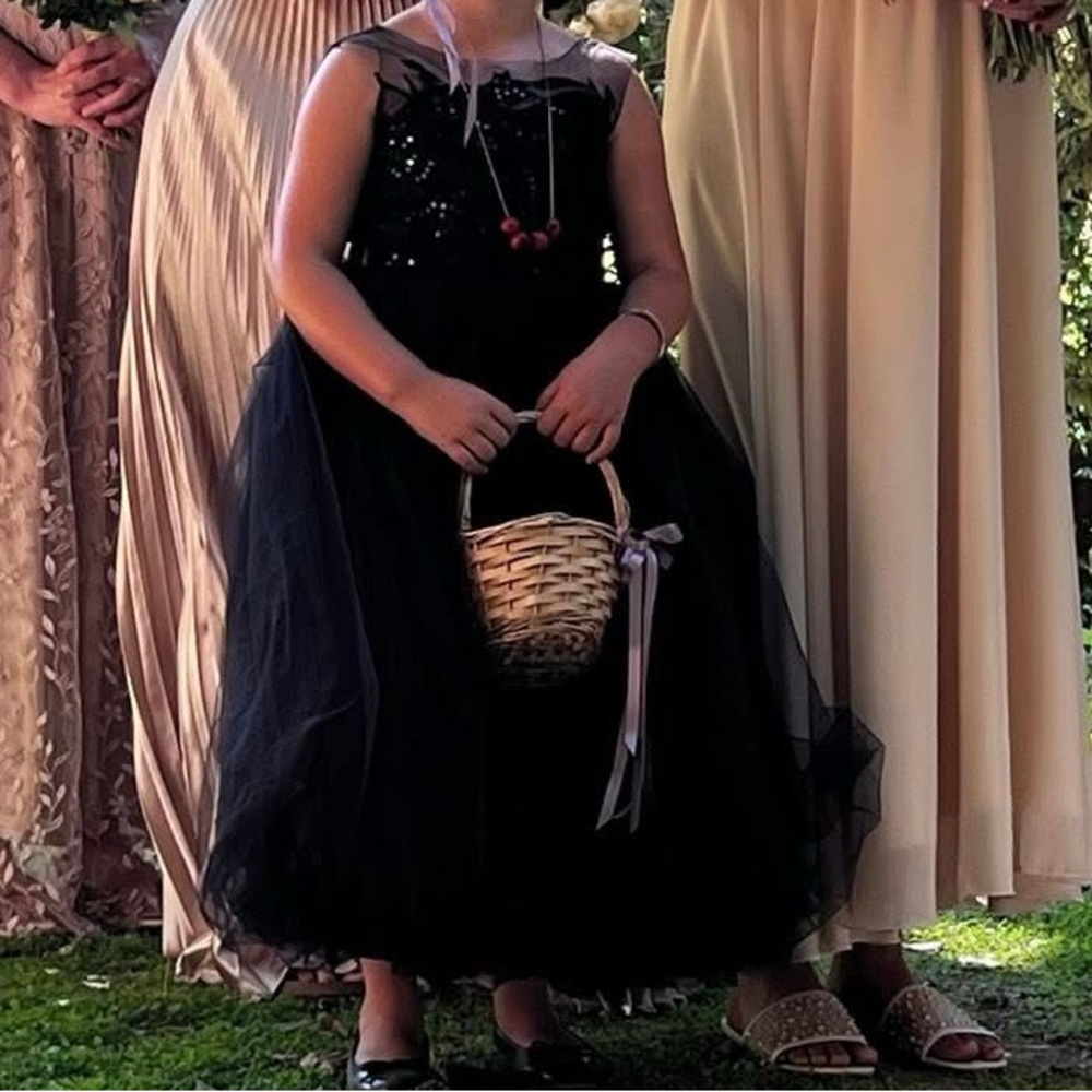 Black flower girl dress size 5 - Picture 6 of 7